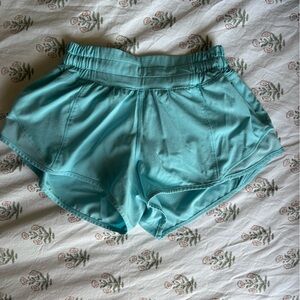 Lululemon cyan hotty hot shorts LR 2.5